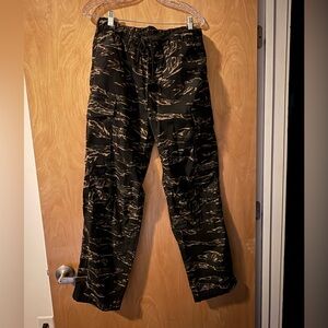 American Eagle Camo Cargo Pants